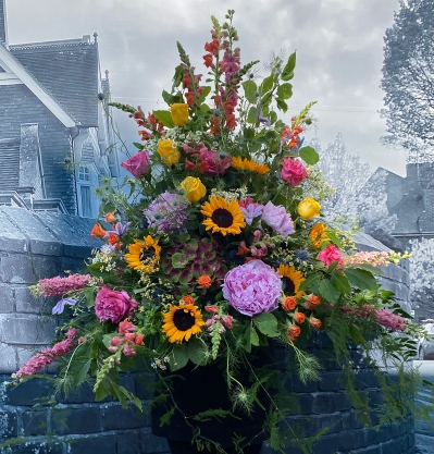 Large Pedestal Arrangement 