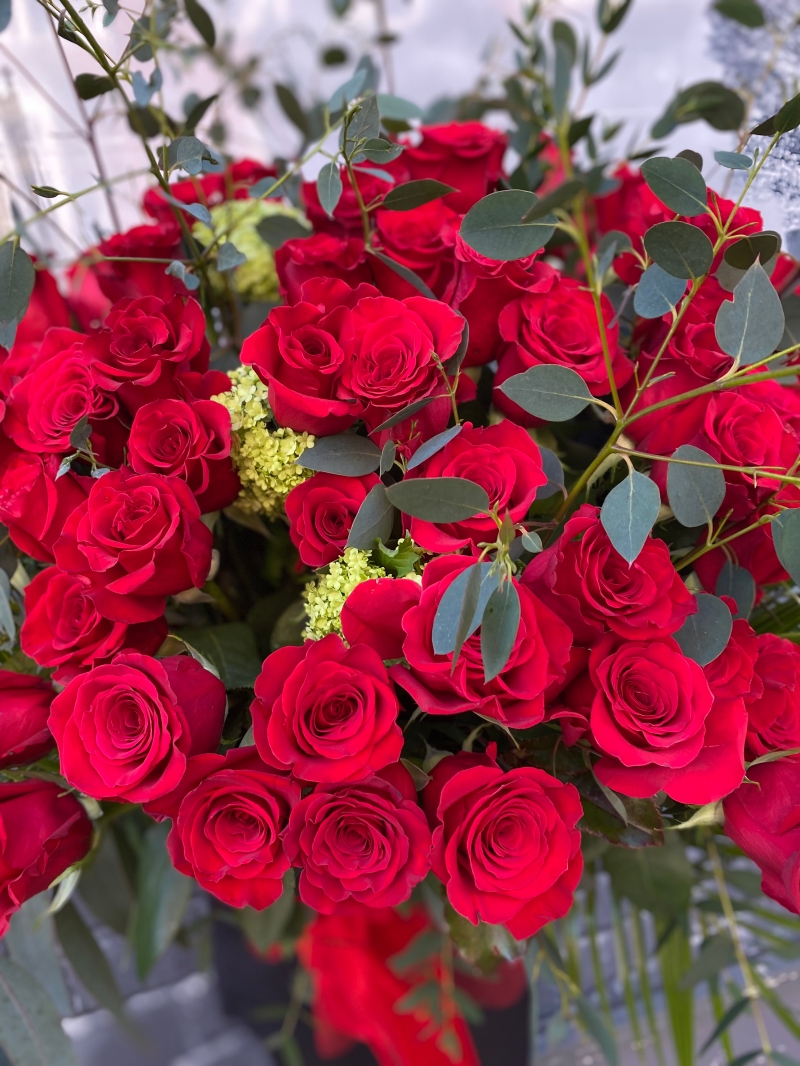 Luxury Red Roses delivered in Eastbourne 