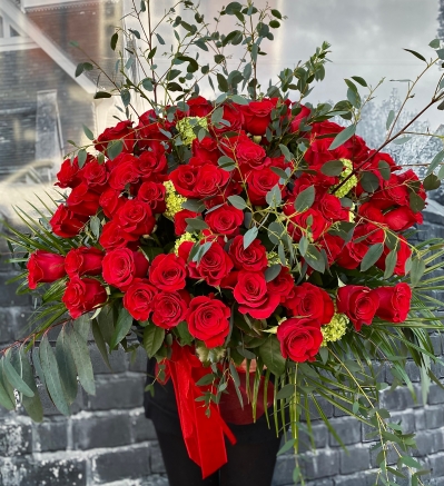 Luxury Red Roses delivered in Eastbourne 