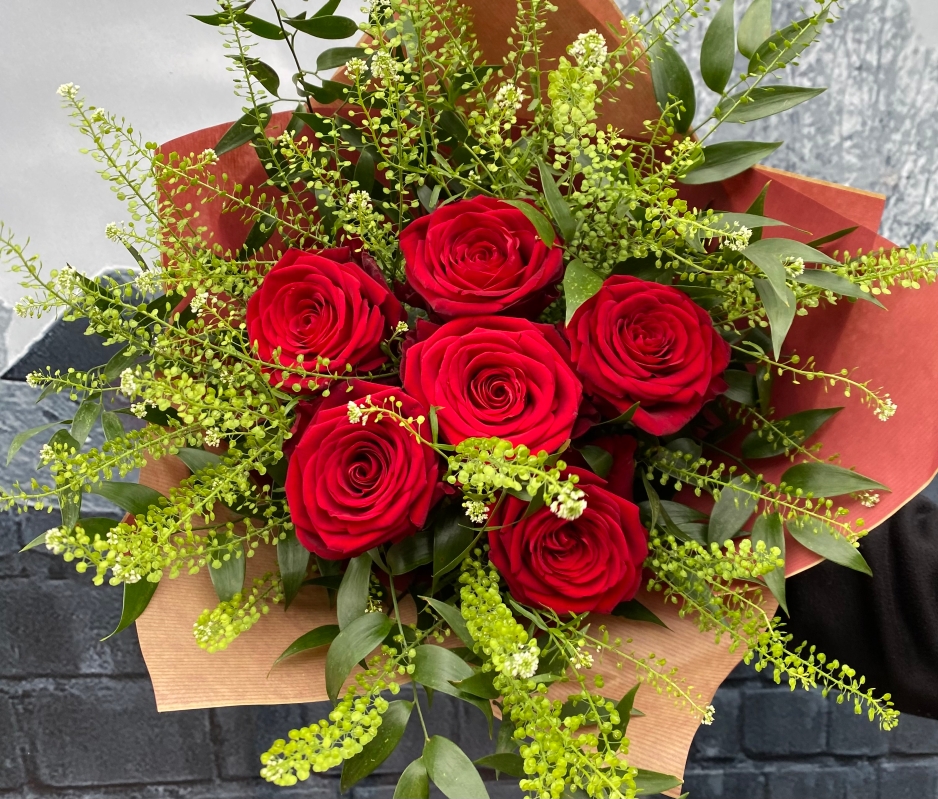 Valentine’s Day flowers delivered in Eastbourne 