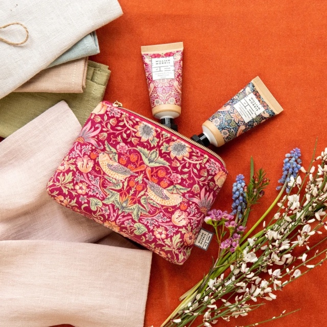 William Morris Patchouli & Red Berry Hand Care Bag Set