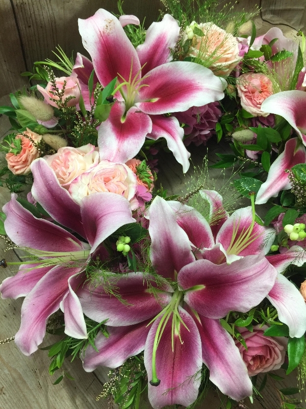 Wreath Pink Roses & Lily