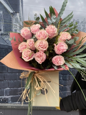 Pink rose bouquet delivered in Eastbourne 