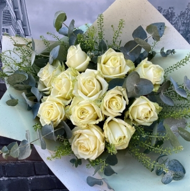 Dozen White Rose Bouquet