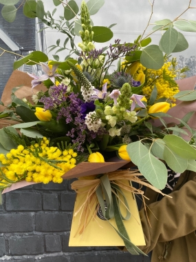 Wild Spring flowers delivered in Eastbourne and Seaford