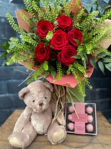 Valentine’s Day flowers delivered in Eastbourne 